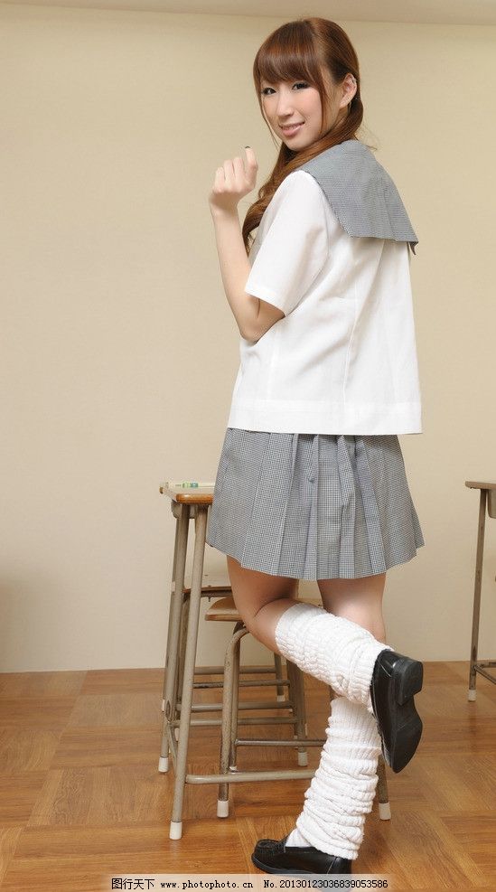小辫子学生 气质 清纯 性感 短裙 可爱 美女 制服 学生装美女 女性